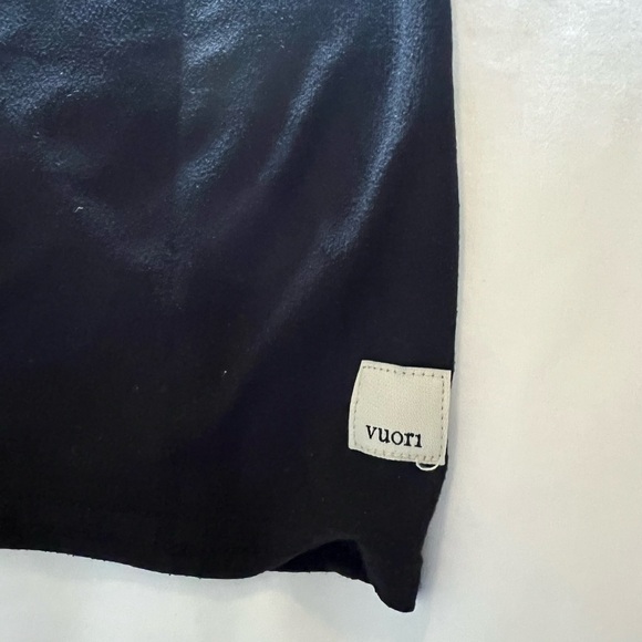 Vuori black tank workout shirt - Picture 2 of 5